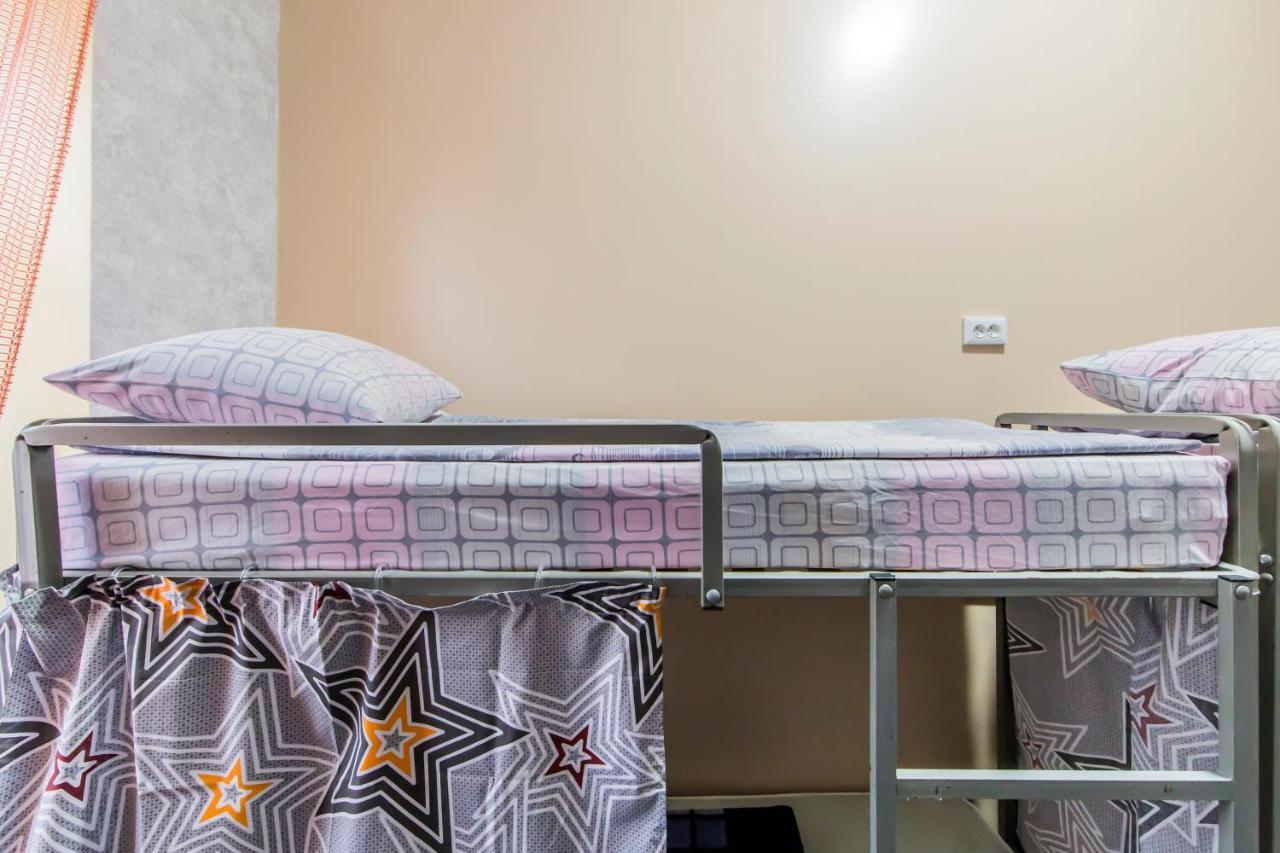 Hostel Vokzalnaya Kiev Exteriör bild