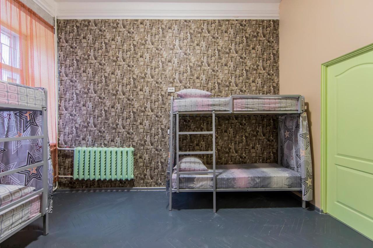 Hostel Vokzalnaya Kiev Exteriör bild